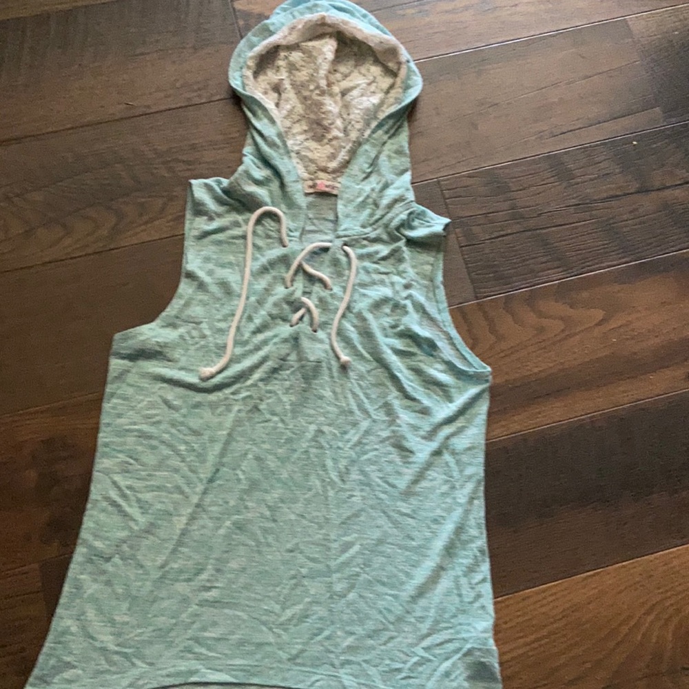 Wish & whim hooded tank, size M